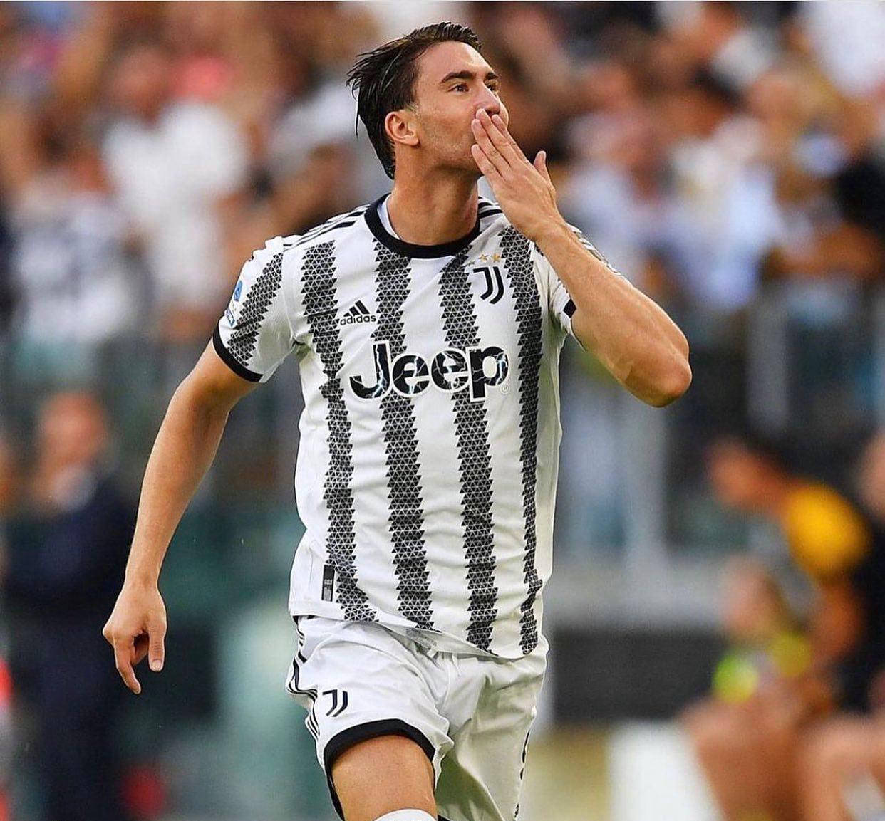 巴萨与AC米兰争夺弗拉霍维奇 意甲金靴前往沙特赚取高薪，年薪翻五倍