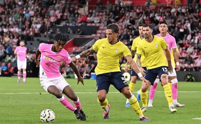 意甲保级生死战！维罗纳7人伤停靠边路续命，乌迪内斯中场瘫痪难破局？