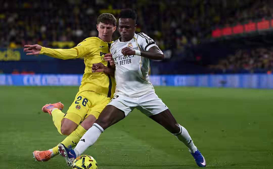 西甲第21轮：皇家马德里客场2-0完胜比利亚雷亚尔，暂登积分榜首位